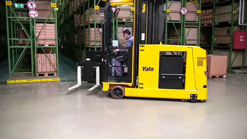 Chariots pour allées étroites