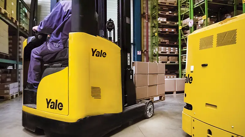 Chariots à mât rétractable