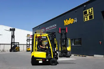 {{product.image.alt|default:product.title}}