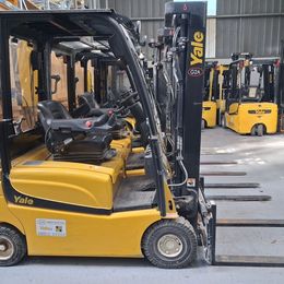 Yale Chariot frontal ERP16VF Yale ERP16VF °°° Chariot 3 roues électrique