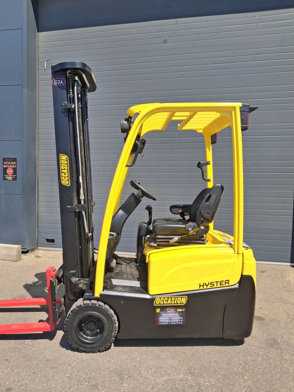 Hyster Chariot frontal J1.6XNT SWB Hyster J1.6XNT SWB °°° Chariot 3 roues électrique